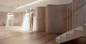 近距离感受木色的温和-办公室装修设计可参考