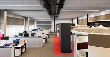 窗明几净的办公室装饰装修