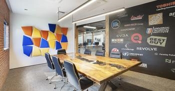 挑战传统打造创新式办公空间感-佛山办公室装修