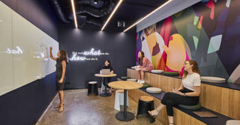 广州办公室装修设计-创建友好而个性化办公环境氛围