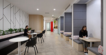 办公室装修工程将多个设施变成潜在办公点