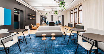 办公室装修设计中的照明手段使空间达到优雅平衡