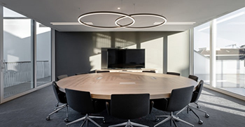 每一层的办公空间都是对卓越设计的选择