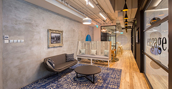 对一些内部元素使用强烈的形状和颜色 以给人大胆的感觉