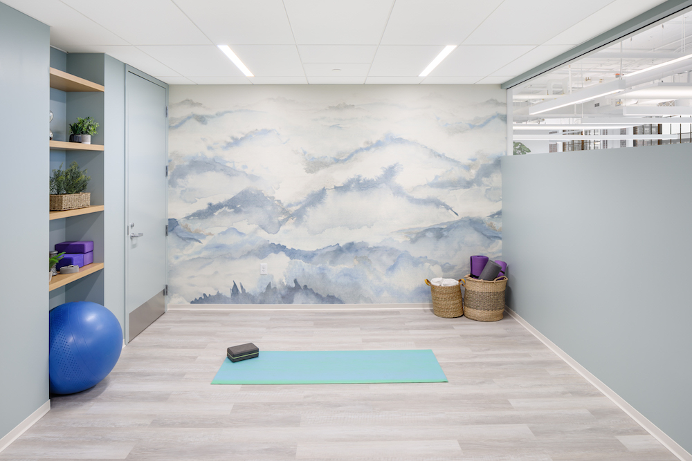 健身房.jpg 健身房.jpg