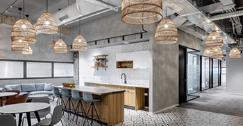 公司办公室设计使用与医学界建立联系的元素——脊柱、椎骨和连接器