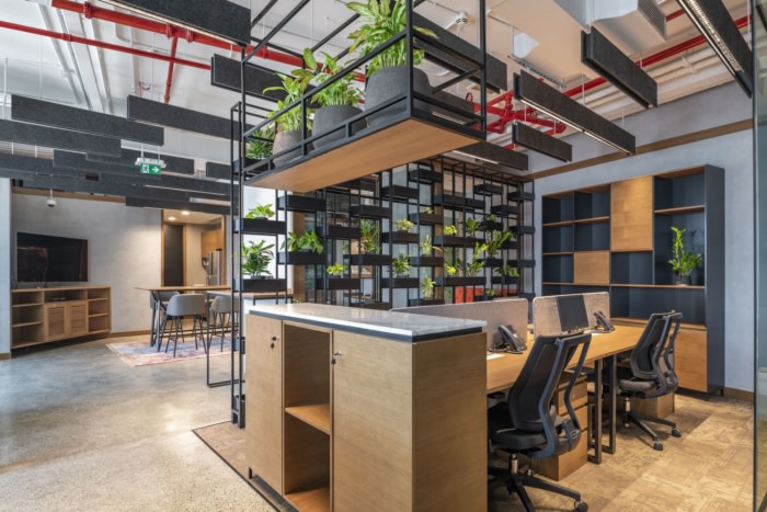 办公室.jpg 办公室.jpg