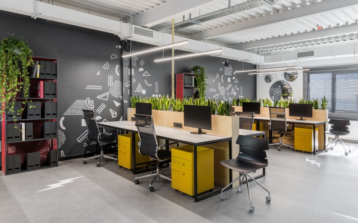 办公区.jpg 办公区.jpg