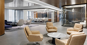 办公室设计：设计美学在暗棕色背景之上 注入丰富而饱和的色彩与之形成灵动的对比