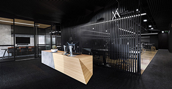 公司办公室装修——创建一种沉浸式的空间体验 同时强调空间的透明化