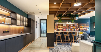 办公室空间设计：公共地板的总体外观和感觉的特点是优雅的中性色调