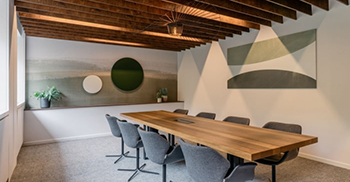 办公室设计装修：突破混凝土地板 提供优雅、诱人的氛围