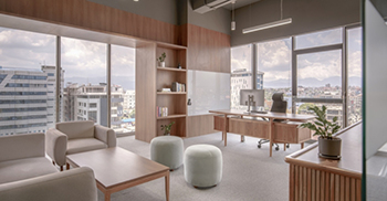 办公室装修设计：将传统的办公空间转变为“开放”的、提高透明度的建筑