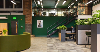 办公室装修设计：通过用自然、朴实的色调补充绿色工业结构