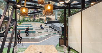 办公楼装修设计案例：灵活而引人入胜的室内环境 设计以“黎明、白天和黄昏”为主题