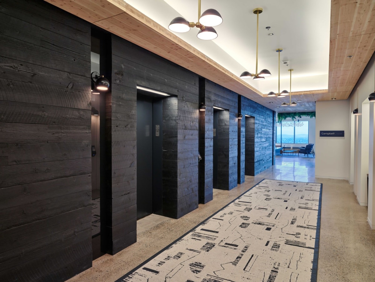 电梯厅.jpg 电梯厅.jpg