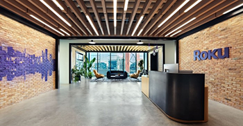 办公室装修：装置结合了基于芝加哥拍摄的电影主题的“复活节彩蛋”