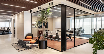 办公室装修设计：选择使用简洁的线条，减少图形元素和调色板的负载