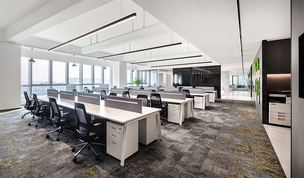 办公区.jpg 办公区.jpg